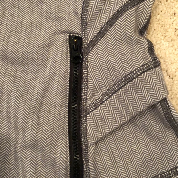 Lululemon Hustle In Your Bustle Jacket - Picture 6 of 8